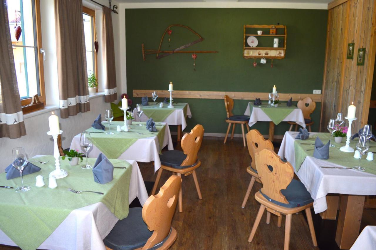 Hotel Zum Urviech -Erwachsenenhotel- (Adults Only) Ehrwald Bagian luar foto