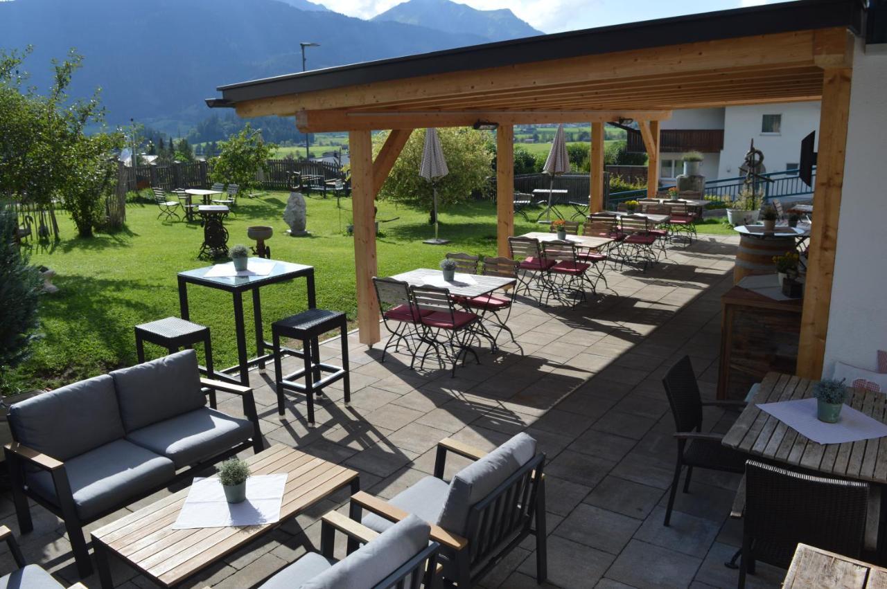 Hotel Zum Urviech -Erwachsenenhotel- (Adults Only) Ehrwald Bagian luar foto