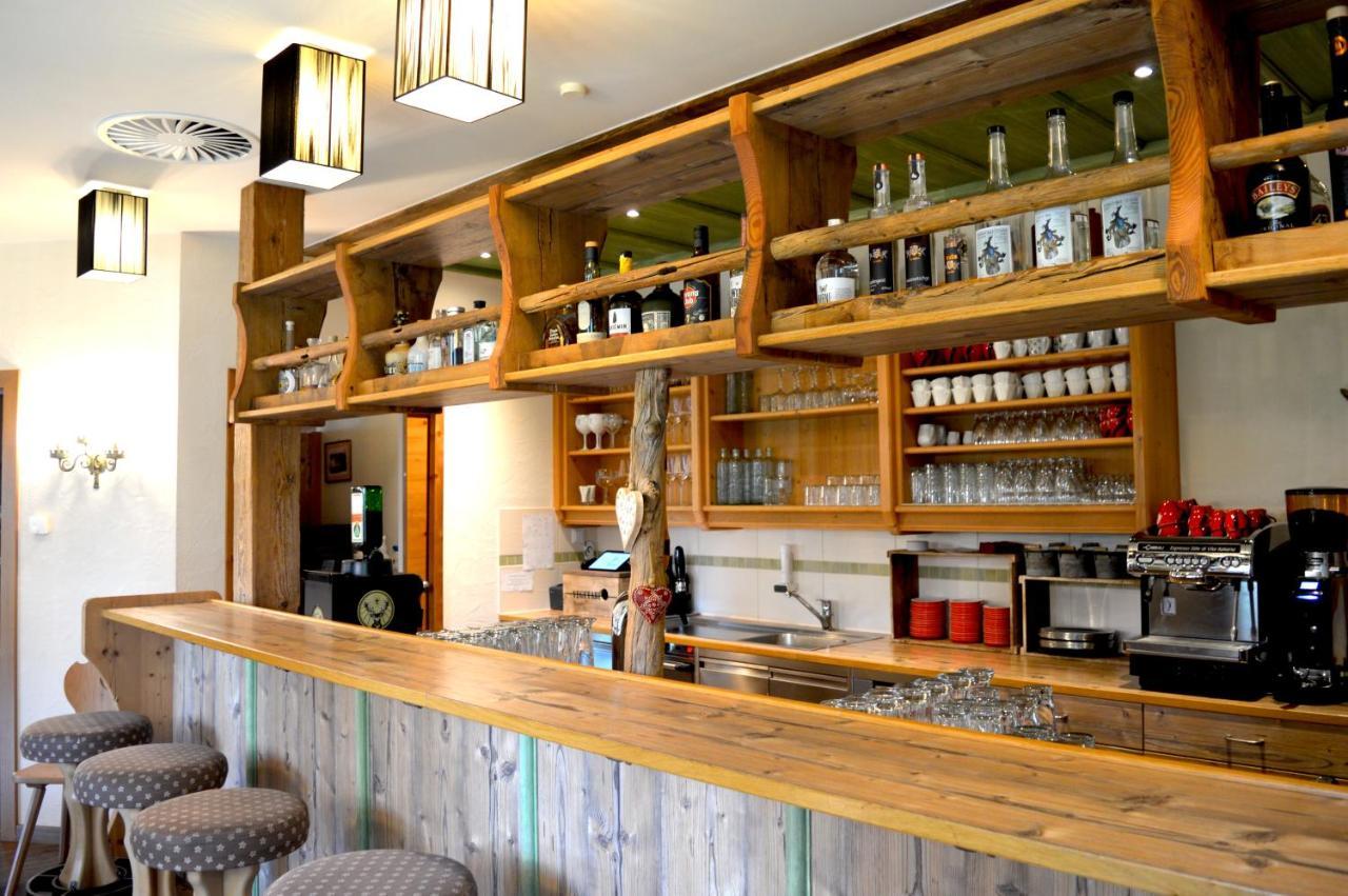 Hotel Zum Urviech -Erwachsenenhotel- (Adults Only) Ehrwald Bagian luar foto