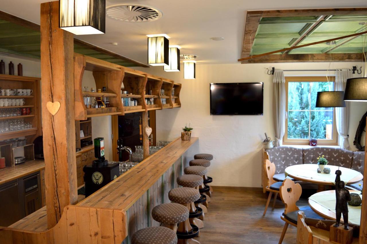 Hotel Zum Urviech -Erwachsenenhotel- (Adults Only) Ehrwald Bagian luar foto