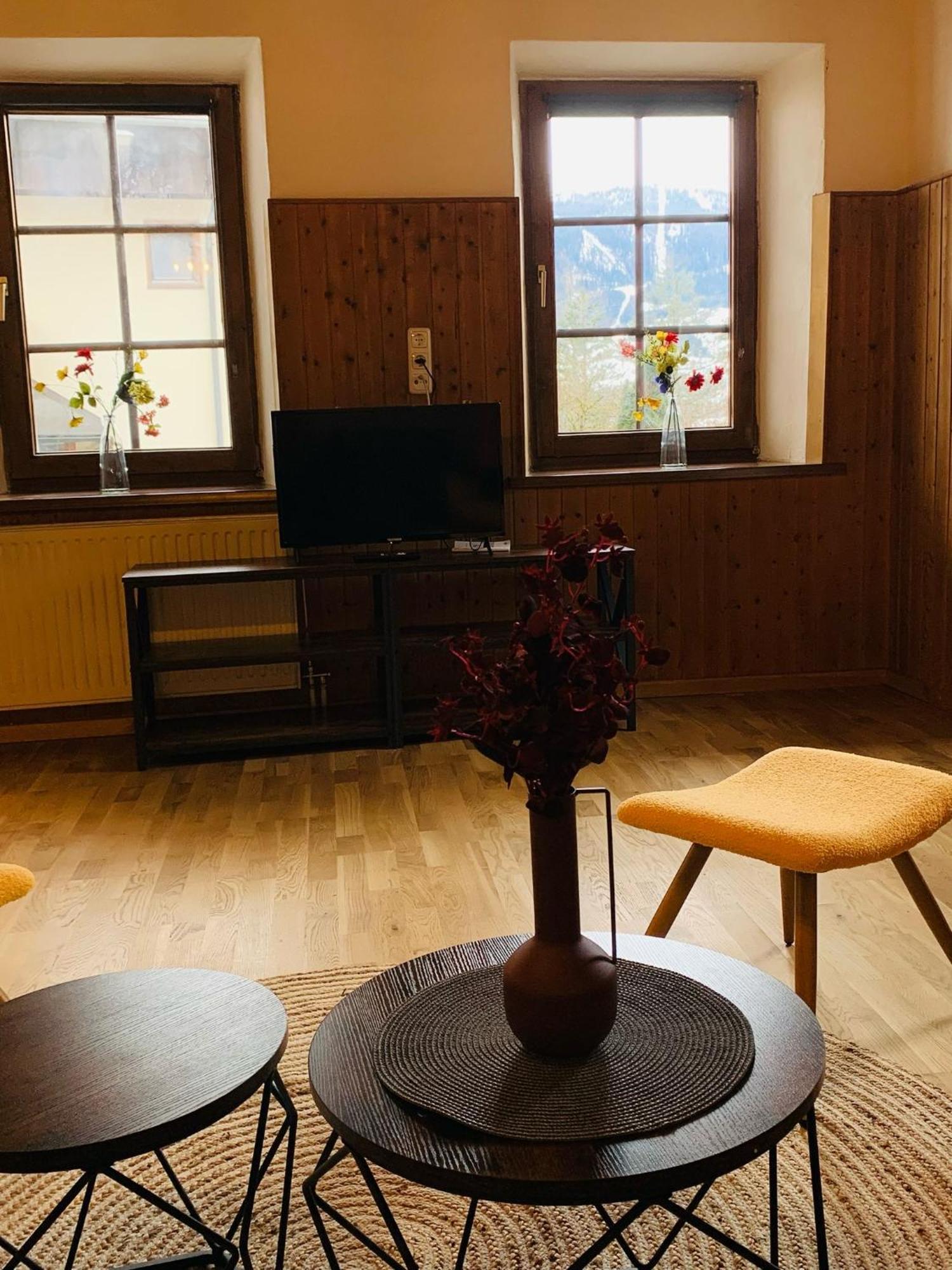 Hotel Zum Urviech -Erwachsenenhotel- (Adults Only) Ehrwald Bagian luar foto