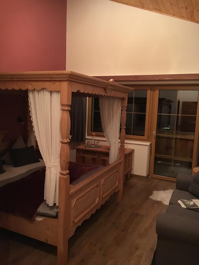 Hotel Zum Urviech -Erwachsenenhotel- (Adults Only) Ehrwald Bagian luar foto