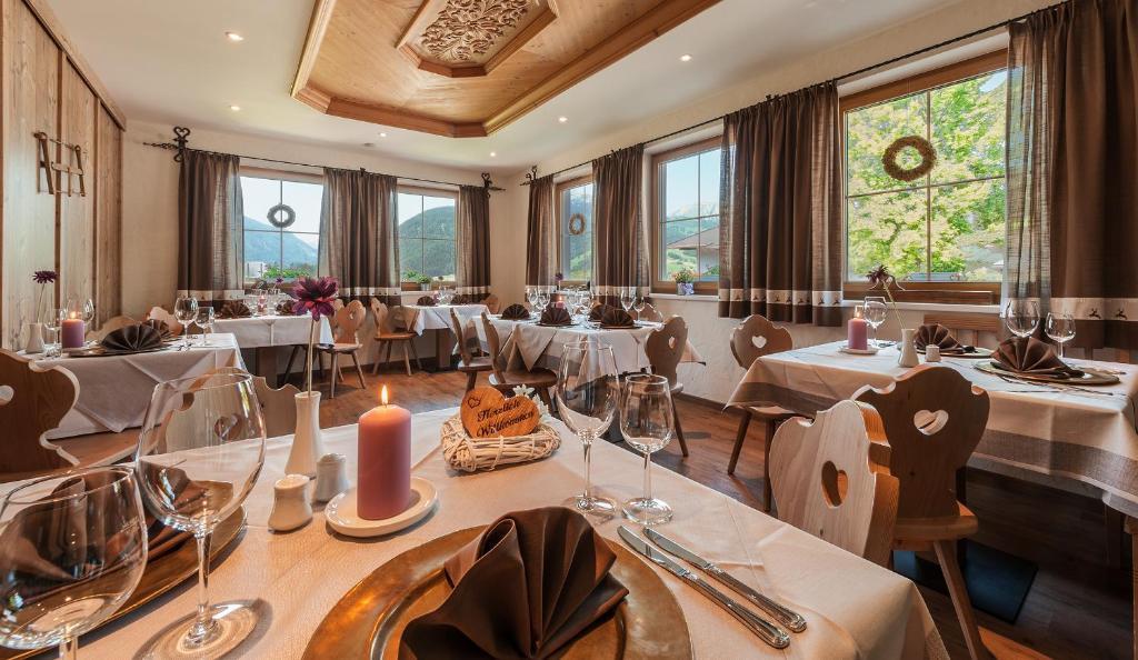 Hotel Zum Urviech -Erwachsenenhotel- (Adults Only) Ehrwald Bagian luar foto