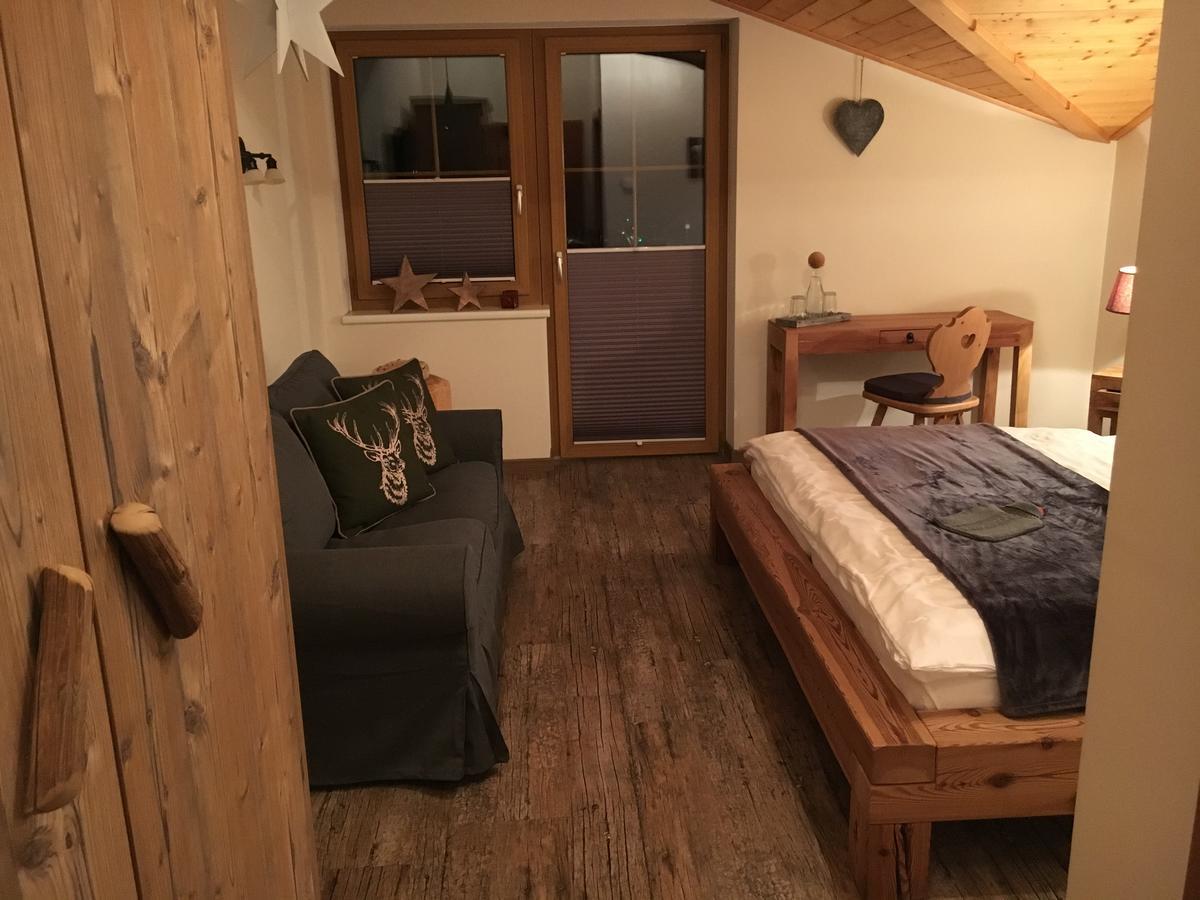 Hotel Zum Urviech -Erwachsenenhotel- (Adults Only) Ehrwald Bagian luar foto