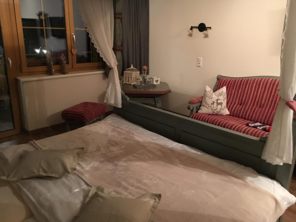 Hotel Zum Urviech -Erwachsenenhotel- (Adults Only) Ehrwald Bagian luar foto