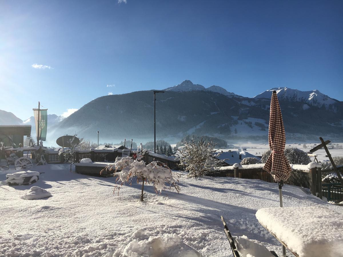 Hotel Zum Urviech -Erwachsenenhotel- (Adults Only) Ehrwald Bagian luar foto