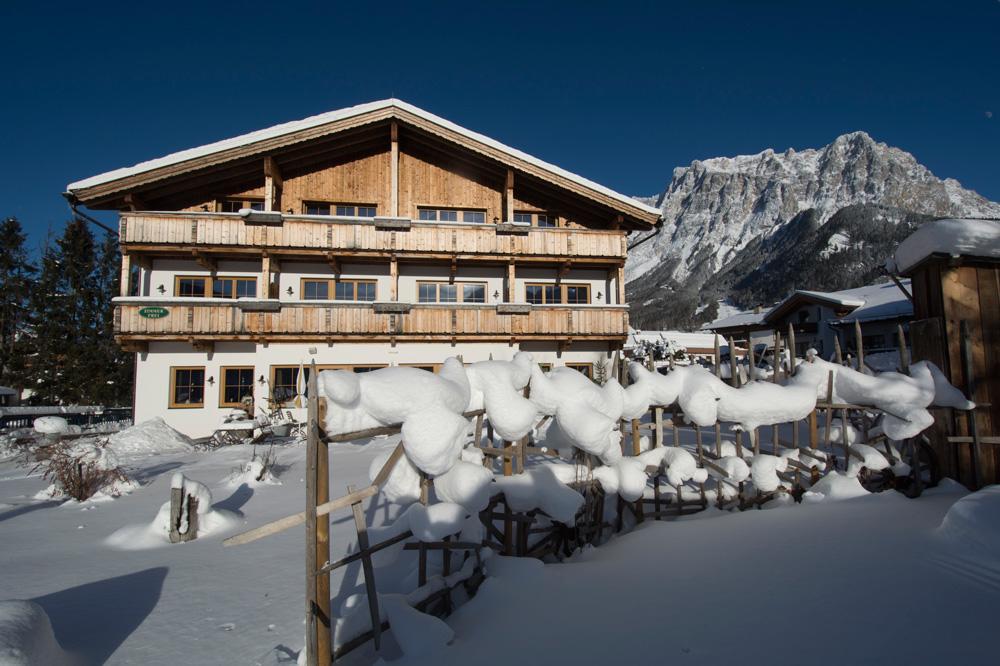 Hotel Zum Urviech -Erwachsenenhotel- (Adults Only) Ehrwald Bagian luar foto
