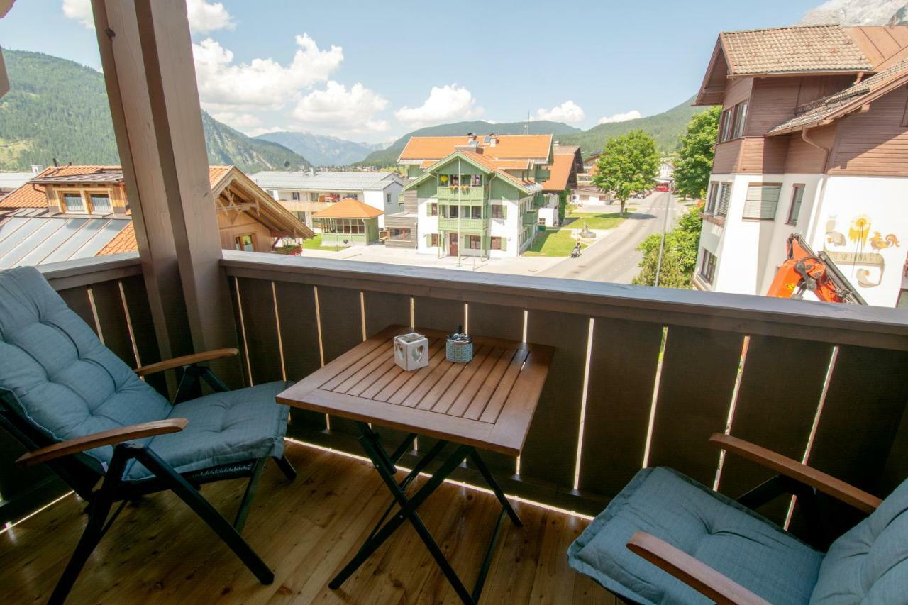 Hotel Zum Urviech -Erwachsenenhotel- (Adults Only) Ehrwald Bagian luar foto